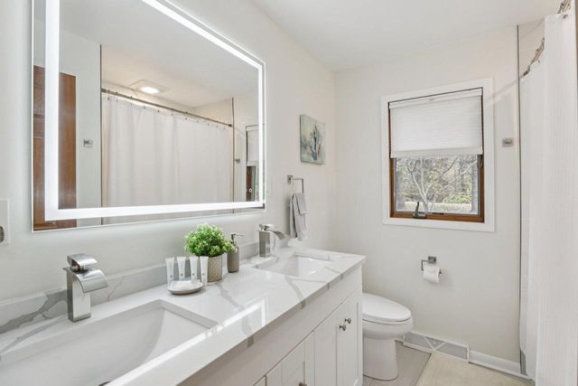 N5630 Thunderbird Road, Portage, WI 53901