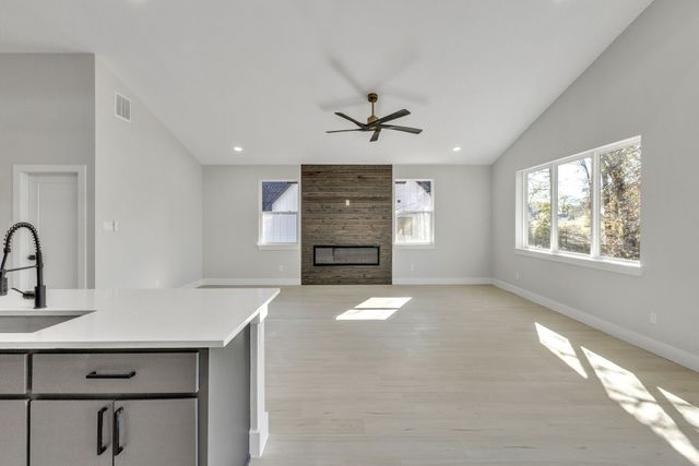 320 Splitrail Drive, Mabank, TX 75143