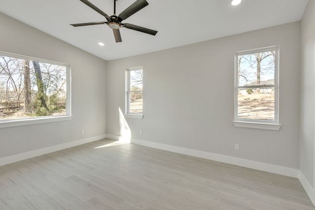 320 Splitrail Drive, Mabank, TX 75143