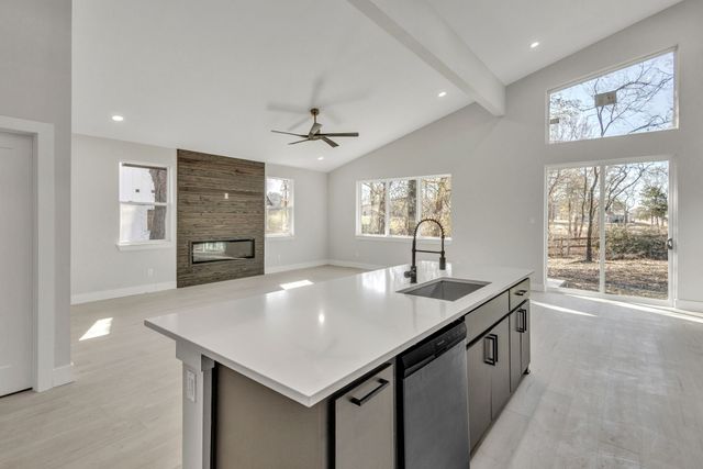 320 Splitrail Drive, Mabank, TX 75143