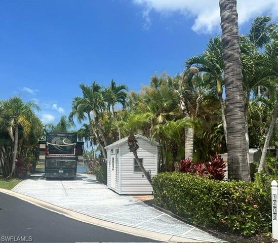 1408 Pearl Lake PT, Naples, FL 34114