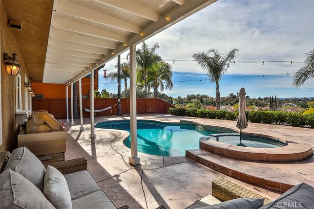 40493 Calle Katerine, Temecula, CA 92591