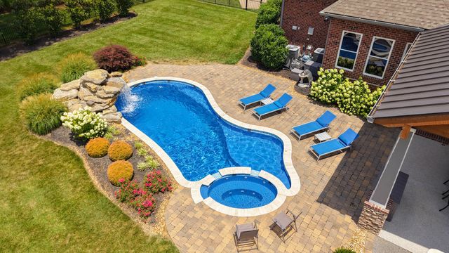 1260 Potter Ln, Gallatin, TN 37066
