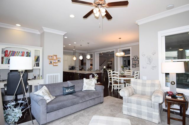 1260 Potter Ln, Gallatin, TN 37066