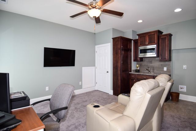 1260 Potter Ln, Gallatin, TN 37066