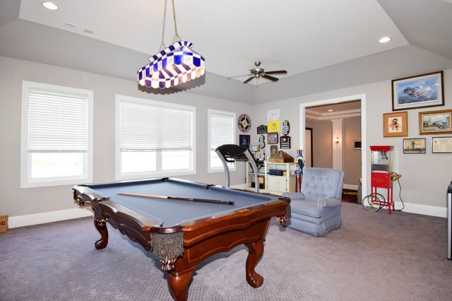 1260 Potter Ln, Gallatin, TN 37066
