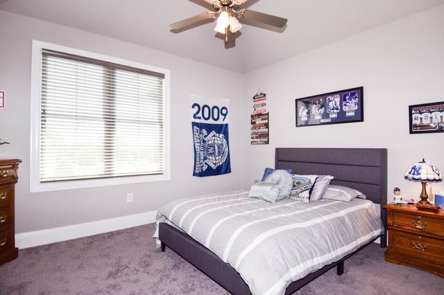 1260 Potter Ln, Gallatin, TN 37066