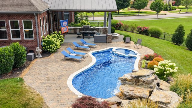 1260 Potter Ln, Gallatin, TN 37066