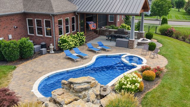 1260 Potter Ln, Gallatin, TN 37066