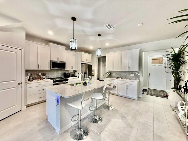 8319 WILDFLOWER GLEN AVENUE, Odessa, FL 33556