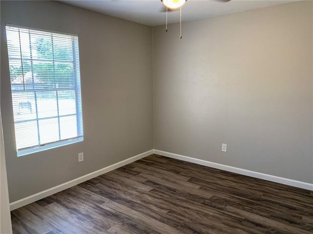 11640 Parkfield DR, Austin, TX 78758
