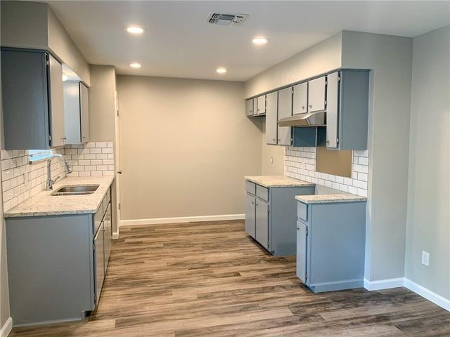 11640 Parkfield DR, Austin, TX 78758