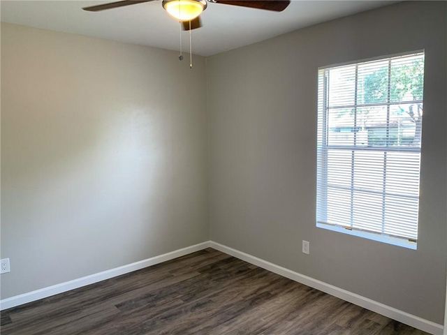 11640 Parkfield DR, Austin, TX 78758