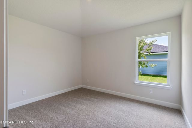 8304 HELMSLEY Boulevard, Jacksonville, FL 32219
