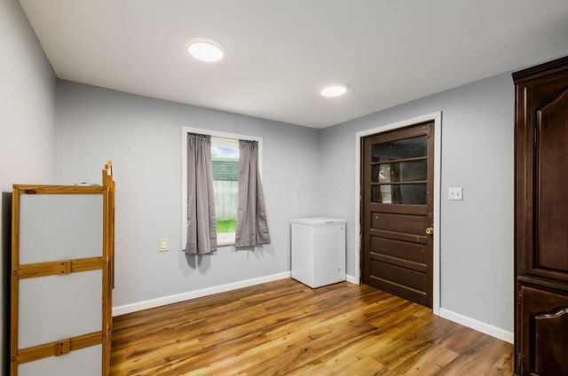 52 Fieldpoint Road, Heath, OH 43056