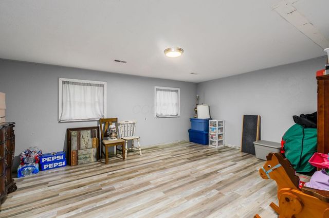52 Fieldpoint Road, Heath, OH 43056