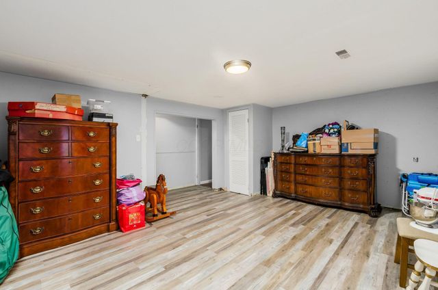 52 Fieldpoint Road, Heath, OH 43056