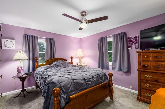 52 Fieldpoint Road, Heath, OH 43056