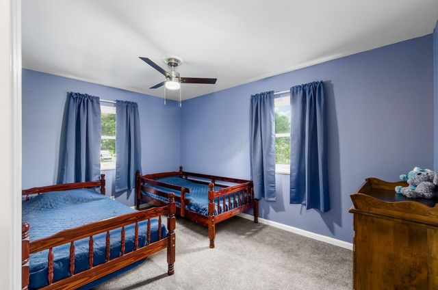 52 Fieldpoint Road, Heath, OH 43056