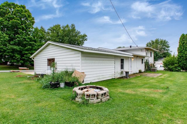 52 Fieldpoint Road, Heath, OH 43056