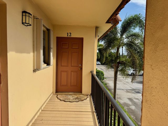 2600 S Kanner Highway Q12, Stuart, FL 34994