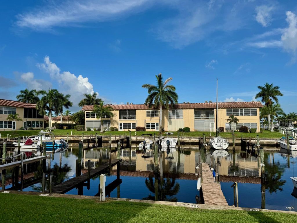 2600 S Kanner Highway Q12, Stuart, FL 34994