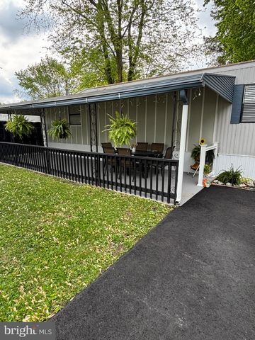 204 KENTUCKY AVE, Williamstown, NJ 08094