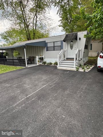 204 KENTUCKY AVE, Williamstown, NJ 08094