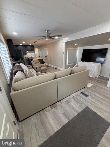 204 KENTUCKY AVE, Williamstown, NJ 08094
