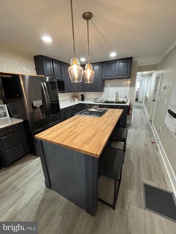 204 KENTUCKY AVE, Williamstown, NJ 08094