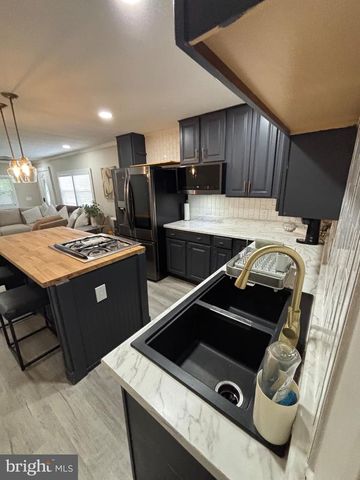 204 KENTUCKY AVE, Williamstown, NJ 08094