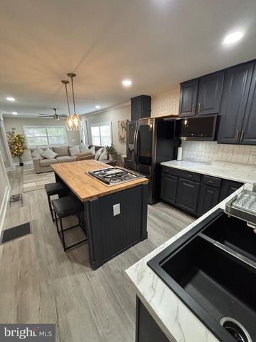 204 KENTUCKY AVE, Williamstown, NJ 08094