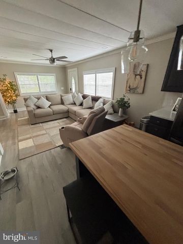 204 KENTUCKY AVE, Williamstown, NJ 08094