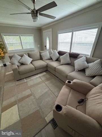 204 KENTUCKY AVE, Williamstown, NJ 08094