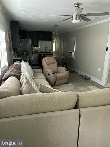 204 KENTUCKY AVE, Williamstown, NJ 08094