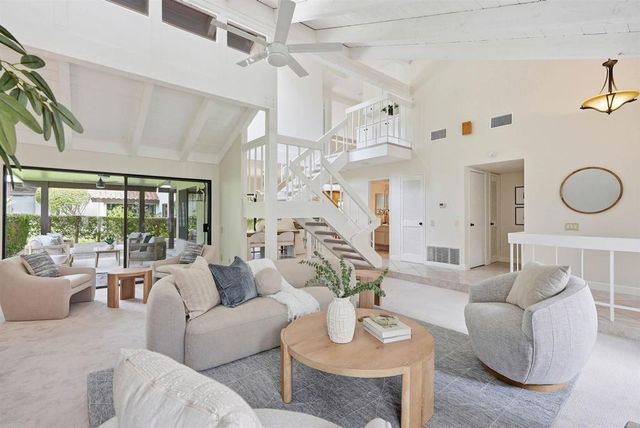 624 Camino Catalina, Solana Beach, CA 92075