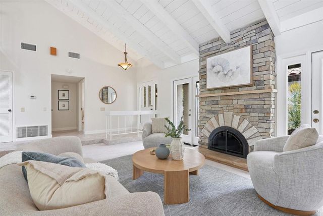 624 Camino Catalina, Solana Beach, CA 92075