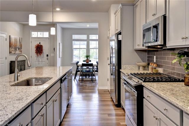 5249 Twilight CT, Toano, VA 23168