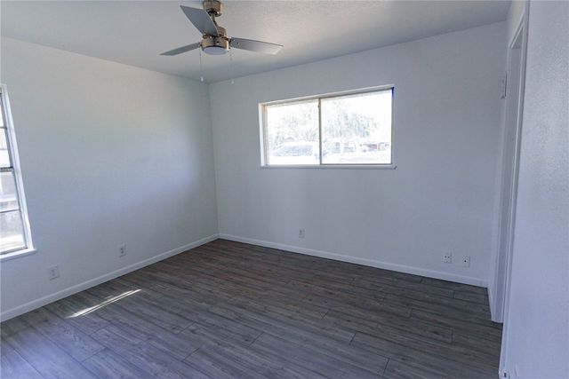 1108 N Woodlawn Dr, Alice, TX 78332