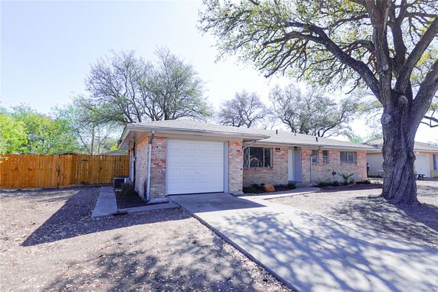1108 N Woodlawn Dr, Alice, TX 78332