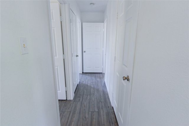 1108 N Woodlawn Dr, Alice, TX 78332