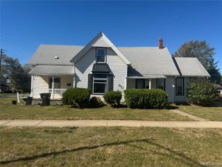306 Elm Street, Trenton, MI 48183
