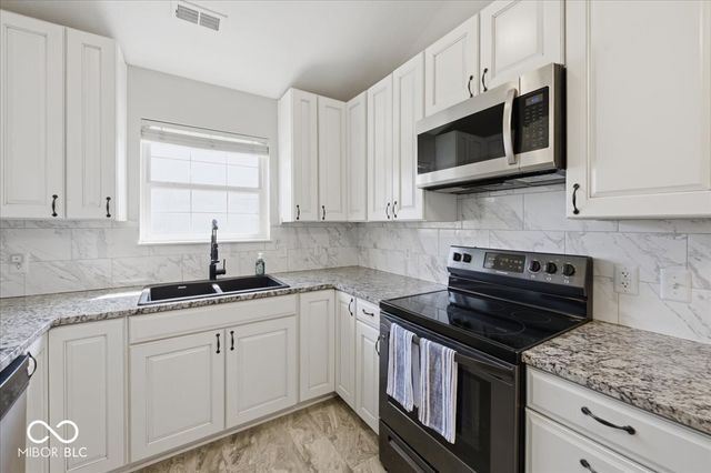 2533 Copper Tree Way, Carmel, IN 46033