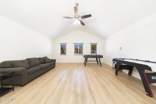 12099 VILLAGE GATE Drive, El Paso, TX 79936
