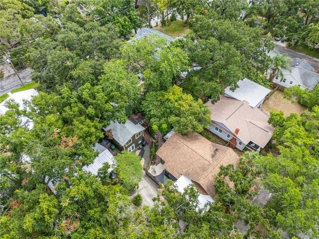 916 E BROAD STREET, Tampa, FL 33604