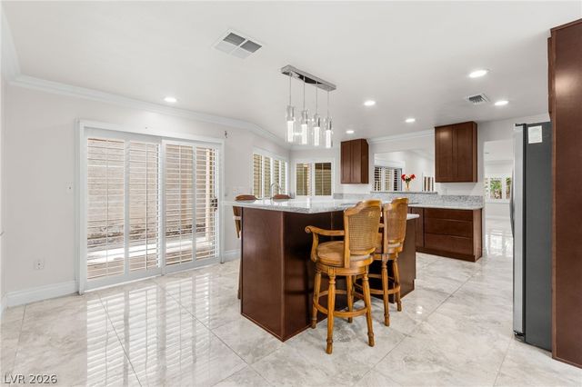 2400 Plaza Del Grande, Las Vegas, NV 89102