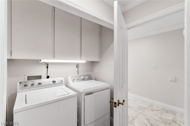 2400 Plaza Del Grande, Las Vegas, NV 89102