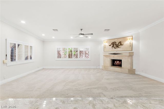2400 Plaza Del Grande, Las Vegas, NV 89102