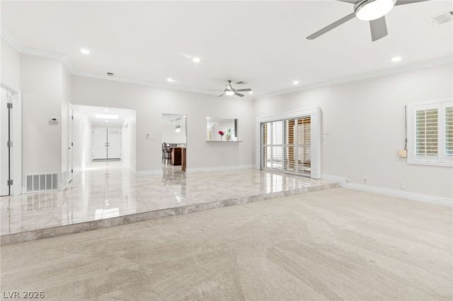 2400 Plaza Del Grande, Las Vegas, NV 89102