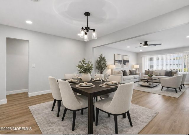 5 Bennington Drive, Toms River, NJ 08757